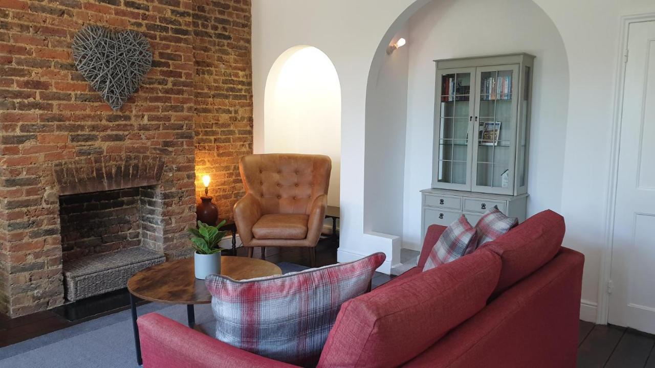 Beautiful Garden Apartment In Leafy St Leonards 5 Mins To Beach Εξωτερικό φωτογραφία
